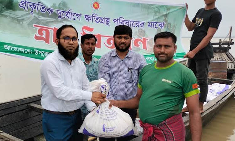 200 flood-affected Rajshahi people get relief
