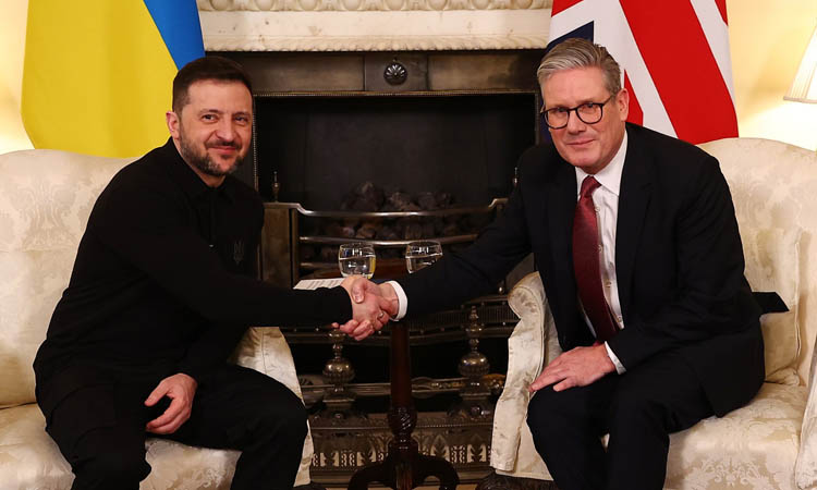 Zelensky in London to meet PM ahead of US-Russia summit