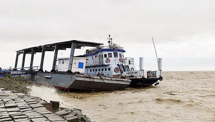 Launch service suspended in Bhola