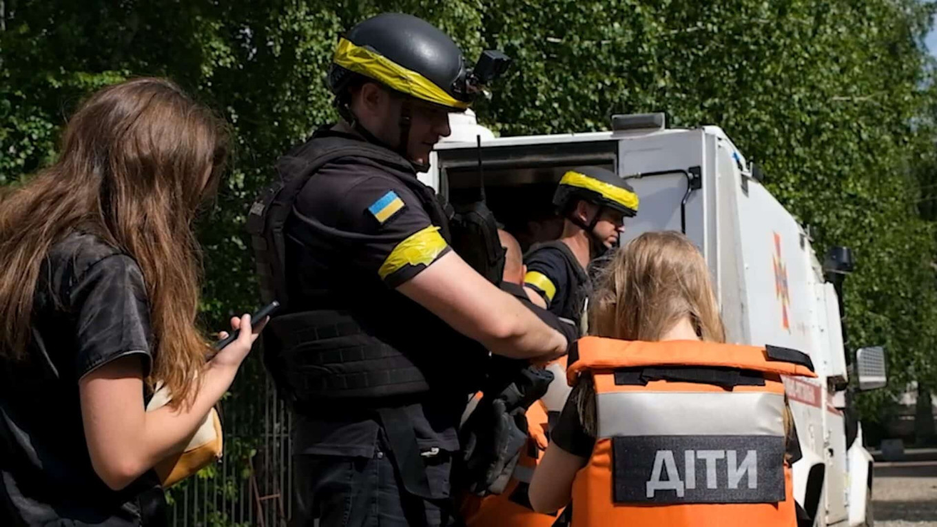 Ukraine orders more evacuations as Russia steps up pressure