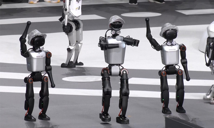 World's first humanoid robot games begin in China