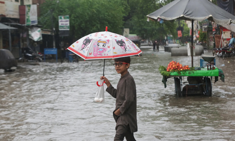 Heavy rain kills 23 in Pakistan: disaster agencies