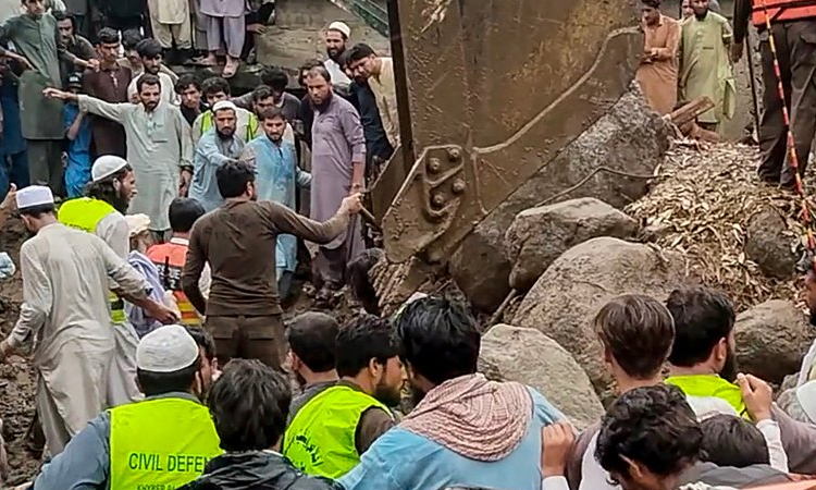 Pakistan monsoon death toll hits at least 117 in 24 hours: disaster agencies