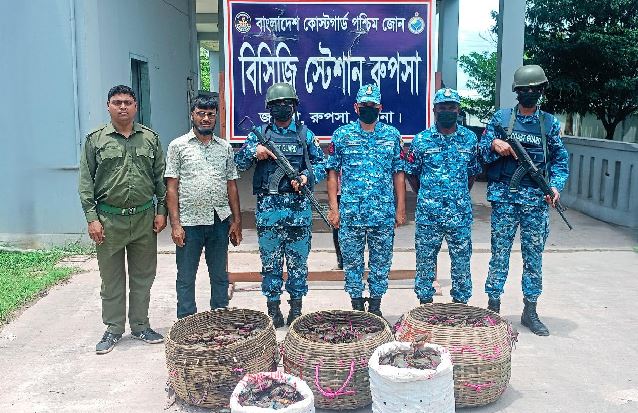 250 kg of illegal crabs seized in Bagerhat