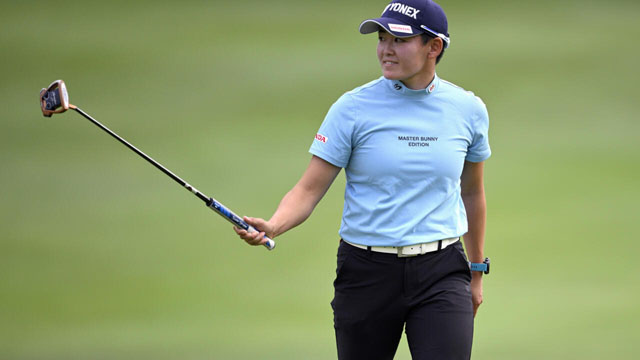 Japan's Iwai grabs lead at LPGA Portland Classic