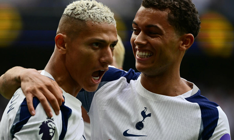 Spurs get Frank off to flier, Sunderland win on Premier League return