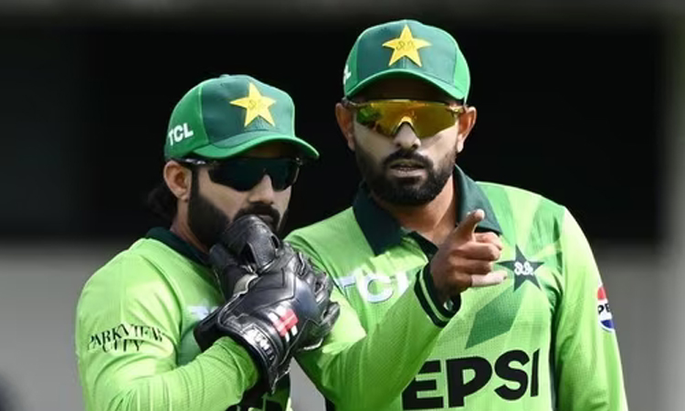 Azam, Rizwan left out of Pakistan's Asia Cup squad