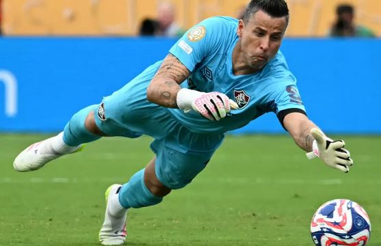 Brazilian goalkeeper Fabio equals Shilton record for most games played