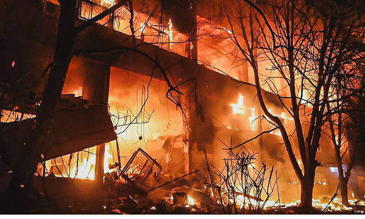 Russian strikes kill 3 in Ukraine's Kharkiv ahead of White House meet