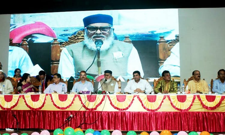 Those who attack places of worship are criminals: Dr. Khalid