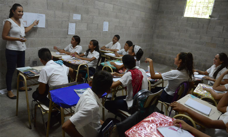 El Salvador schools to require military-style inspections