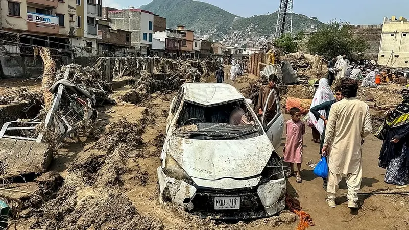 Pakistan monsoon flood deaths reach nearly 400: authorities