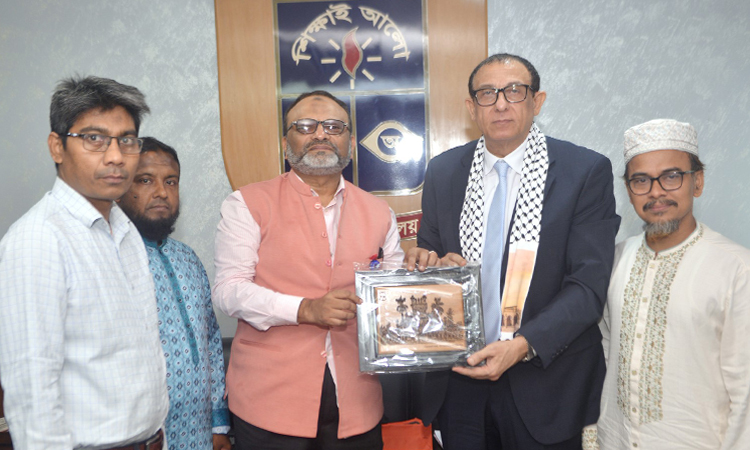 Palestinian ambassador calls on DU VC