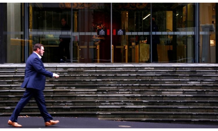 NZ central bank cuts rates to lowest in three years