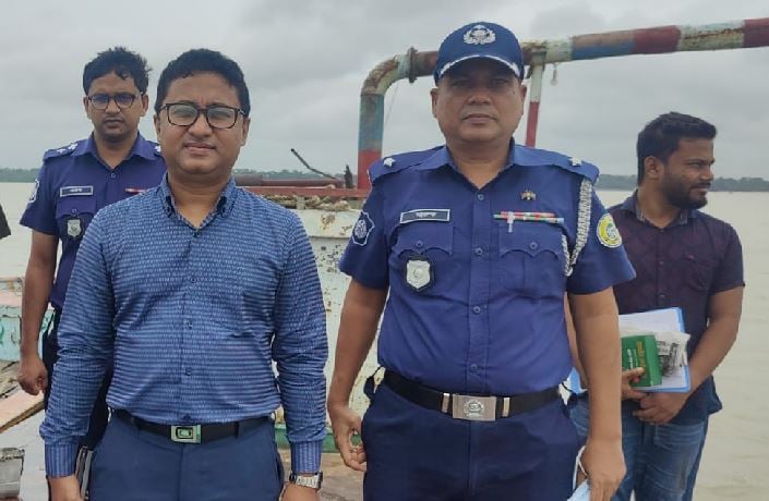 3 dredgers seized, Tk 3 lakh realised as fine for illegal sand mining in Pirojpur 