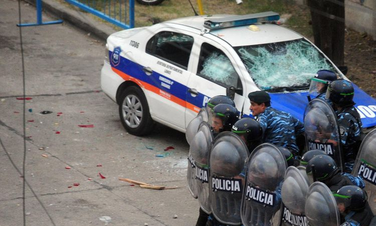 Ten hurt, 90 arrested as match abandoned following fan violence in Argentina