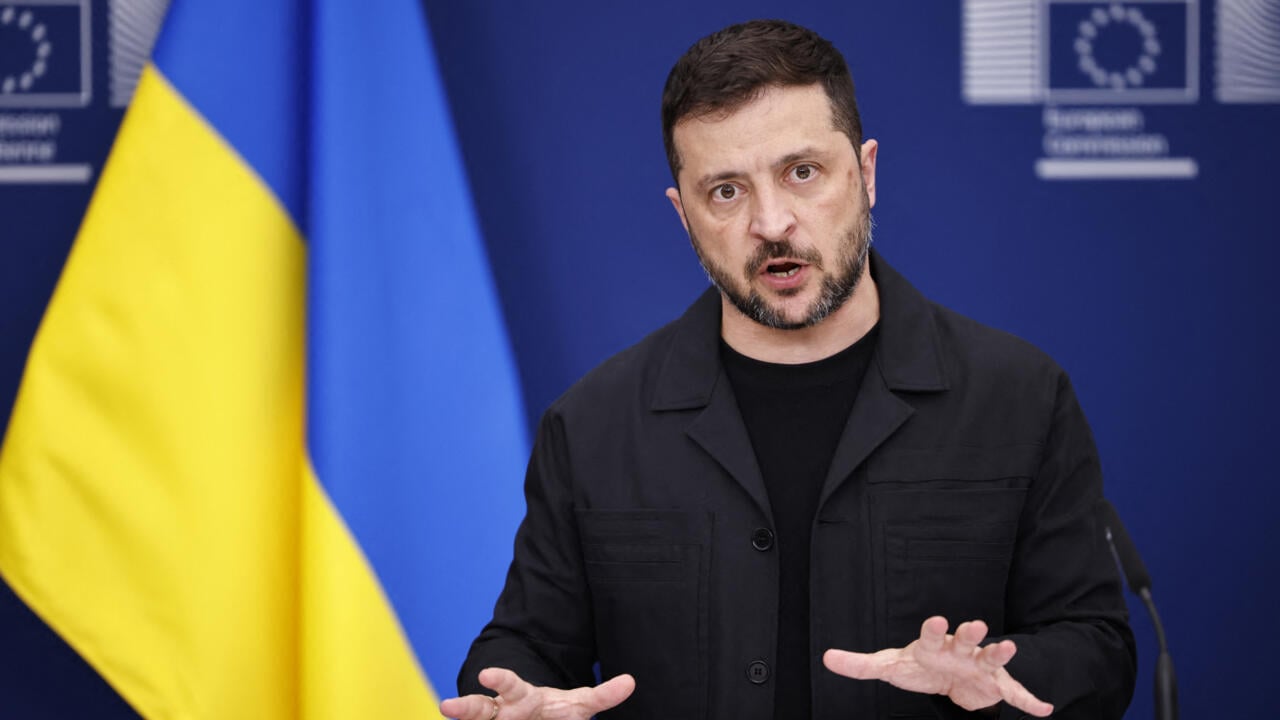 First security guarantees, then Putin summit, Zelensky says