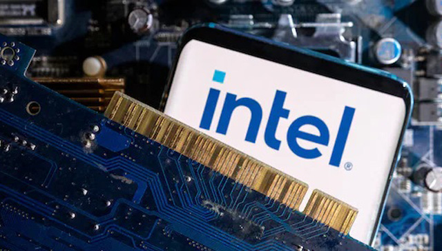 Trump, Intel announce deal giving US a 10% stake in chipmaker