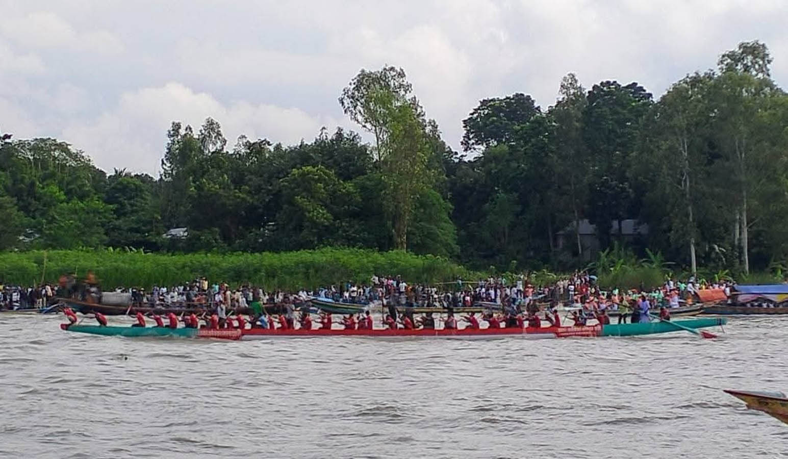 Traditional boat race held in Manikganj