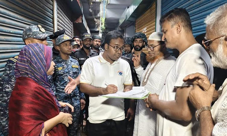 Over 8 tonnes of polythene seized in Khulna