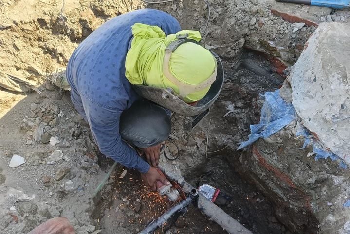 Titas disconnects illegal gas connections in Dhaka, N'ganj