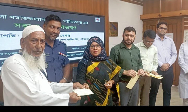 Donation cheques distributed among 39 welfare organizations in Shariatpur