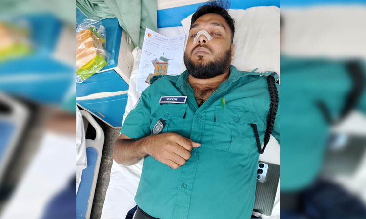 8 cops injured during protest of BUET students 