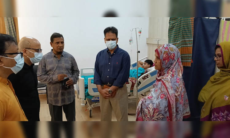 CA’s representatives visit BUET student Shadid at DMCH 