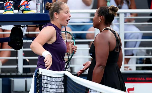 Ostapenko apologises for 'no education' Townsend jibe