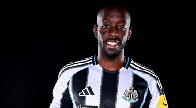 Newcastle splash out on Brentford's Wissa after Isak exit