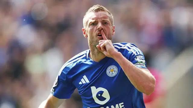 Veteran Jamie Vardy inks deal with Cremonese