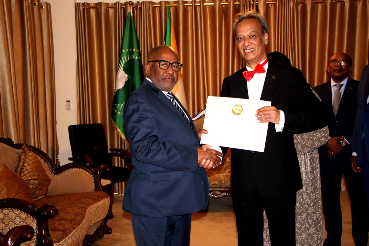 Comoros President seeks Bangladesh’s experience to attain SDGs
