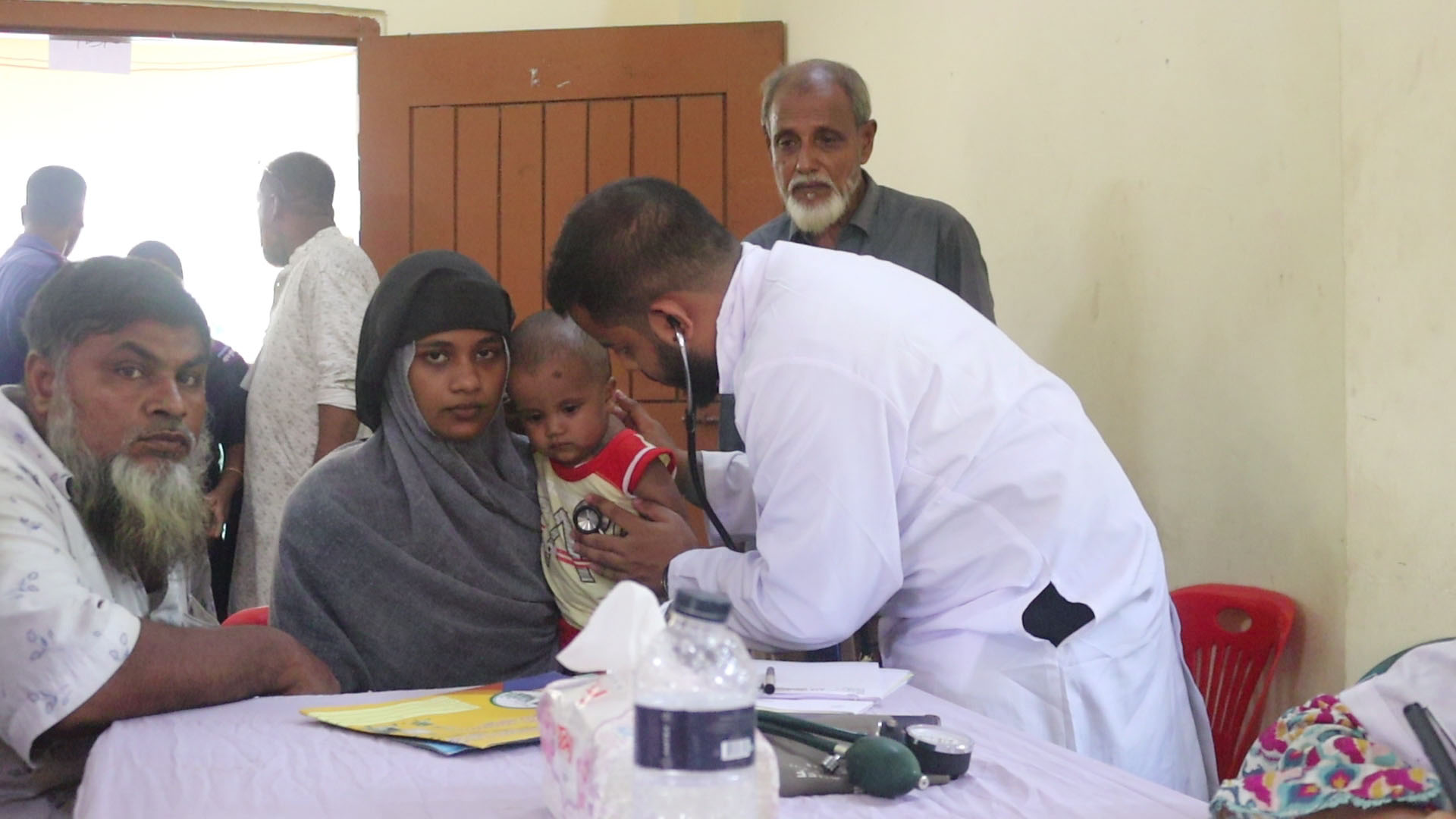 Medical camp held marking BNP 47th founding anniversary in Naogaon