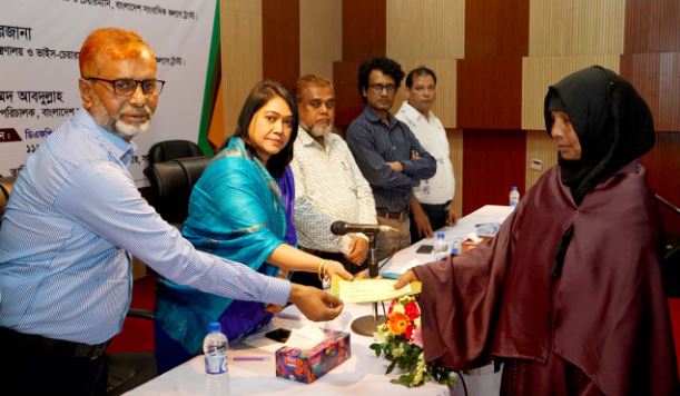 BJWT distributes welfare grants amounting Tk 2.10 crore to journalists