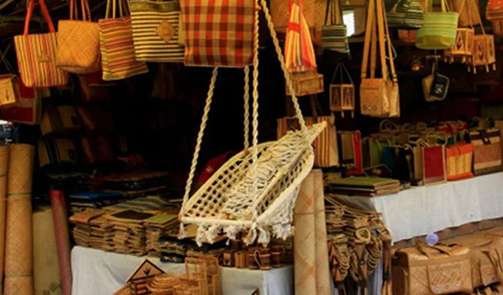Woman entrepreneur Juthi shines in making jute products
