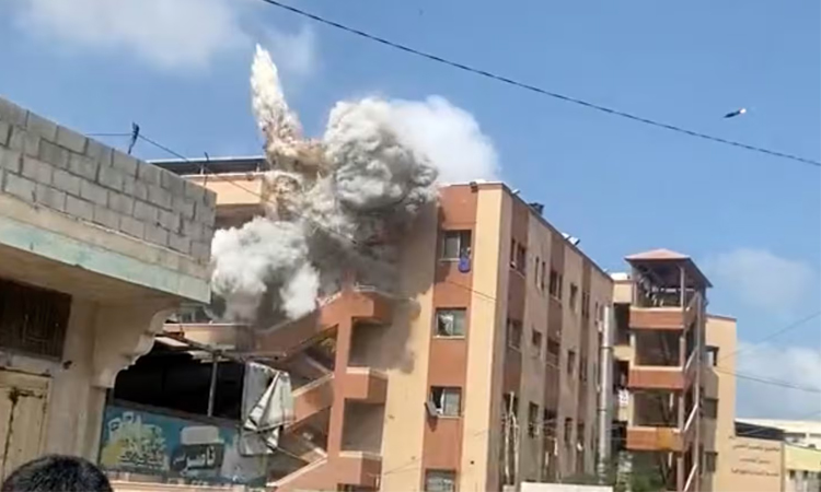 AP questions Israeli strikes on Gaza hospital that killed journalists