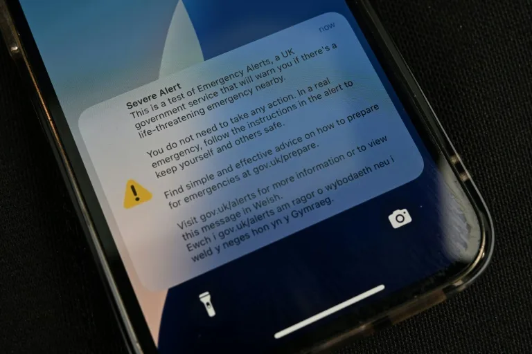 UK mobile phones blare in national emergency test