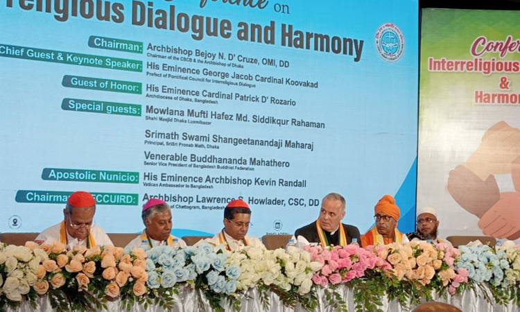 Interfaith leaders stress on dialogue for peaceful pluralistic society