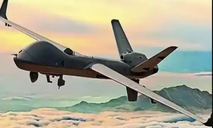 Polish army slams 'act of aggression' with a dozen objects violating airspace