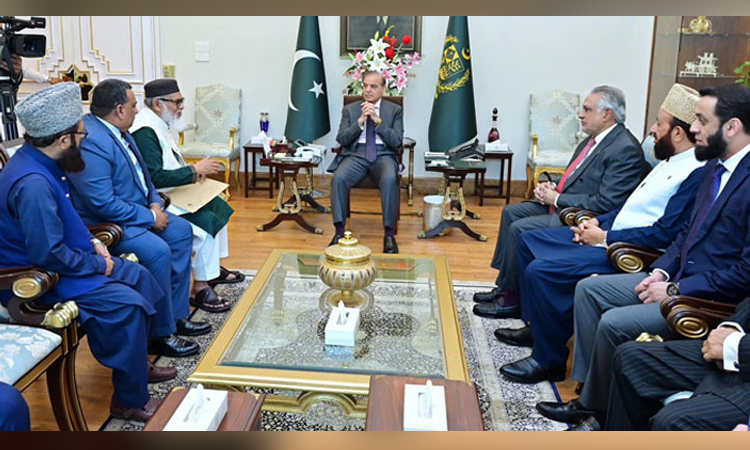 Khalid meets Pak Premier Shehbaz Sharif