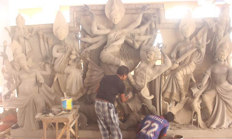 Idol makers busy ahead of Durga Puja in Khulna