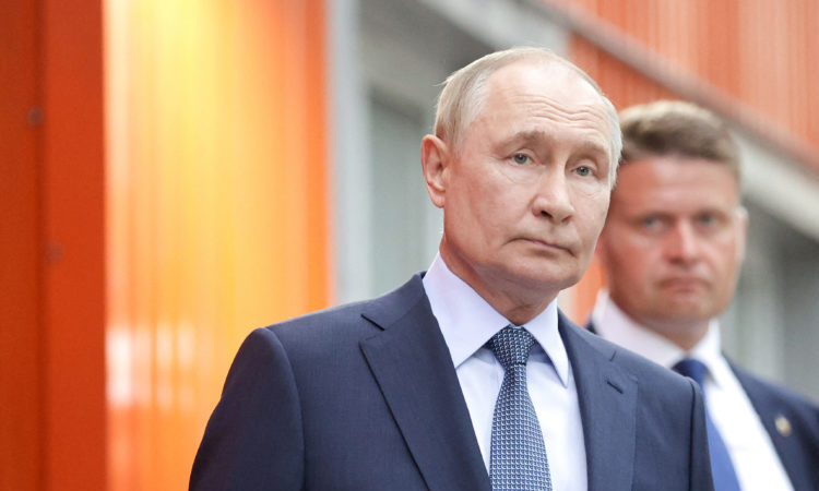 Kremlin says Russia-Ukraine peace talks on 'pause'
