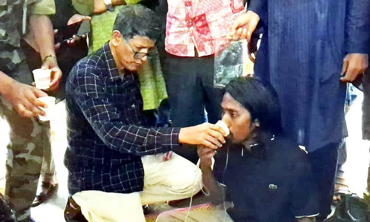 VC breaks hunger strike of 9 CU students after 52 hours
