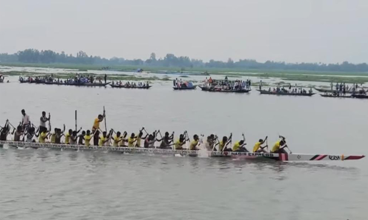 Nouka Baich held at Chalan Beel 