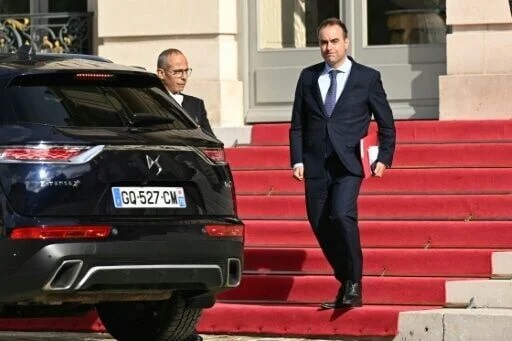 Fitch downgrades France's credit rating in new debt blow