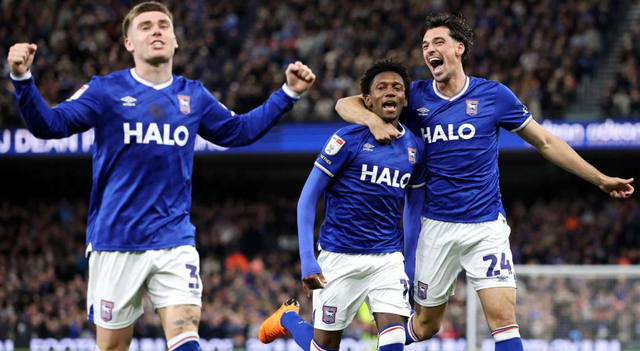 Ipswich thrash woeful Sheff Utd for first win
