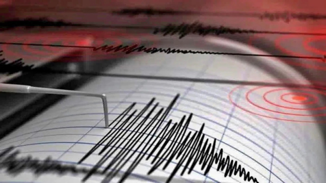 Magnitude 7.4 quake strikes off Russian Far East, tsunami warning issued