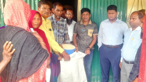 334 river erosion-affected families get rice in Gaibandha