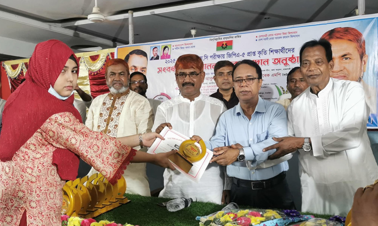 GPA-5 holders in SSC accorded reception in Tangail