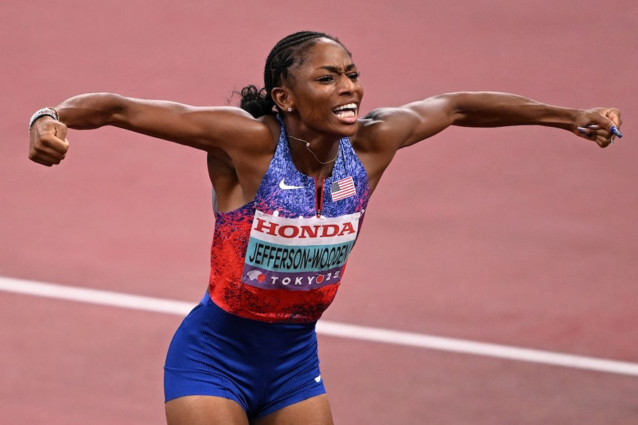 Jefferson-Wooden surges to women's 100 metres world title